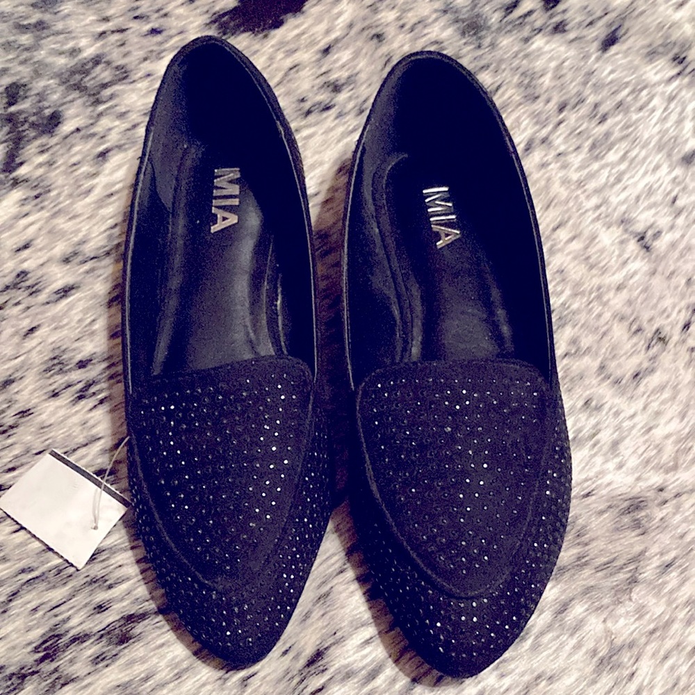 NWT MIA flats